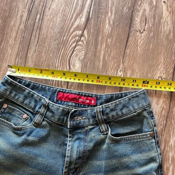 Embroidered jeans - Picture 4 of 5